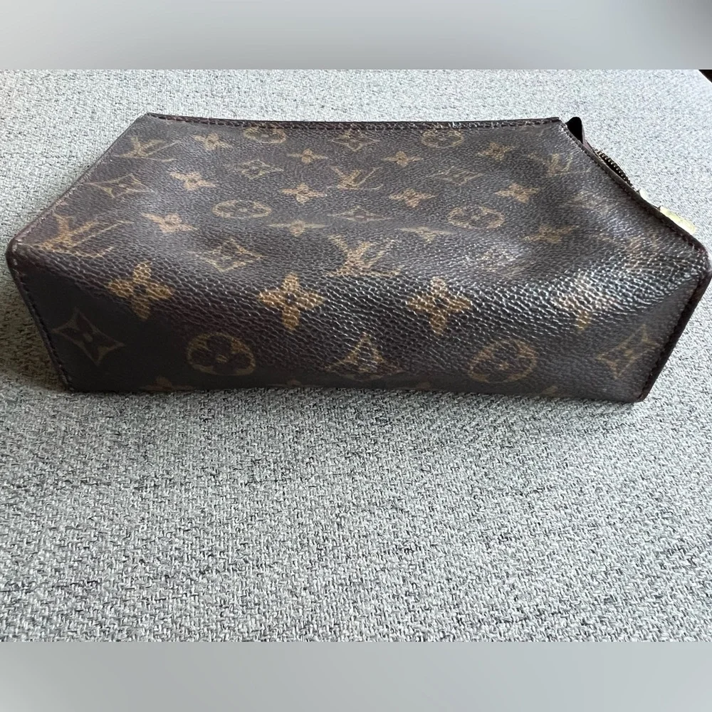 Louis Vuitton Dark Brown Monogram Toiletry Bag - Picture 4 of 8
